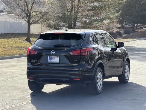 Used 2019 Nissan Rogue Sport S image 4