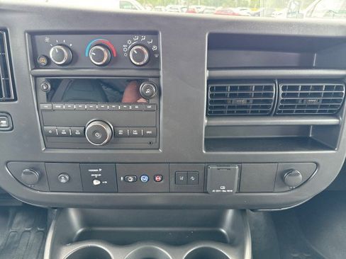 New 2025 Chevrolet Express 2500 Extended w/ Enhanced Convenience Package image 16