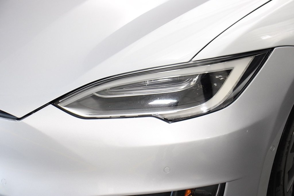 Used 2018 Tesla Model S AWD image 3