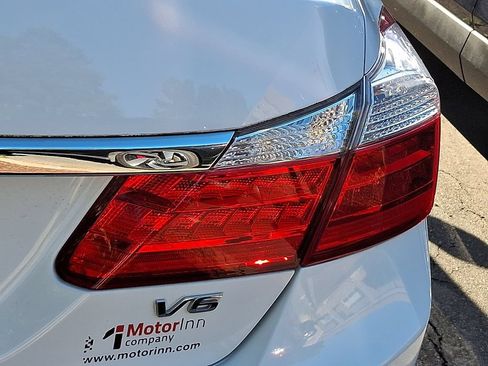 Used 2014 Honda Accord EX-L image 10