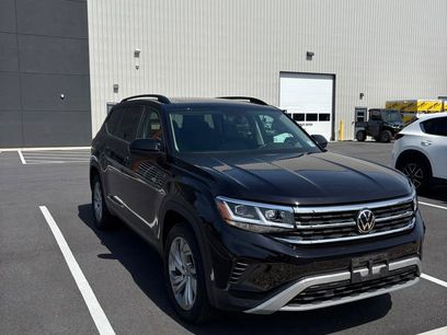 Used 2023 Volkswagen Atlas SE w/ Panoramic Sunroof Package
