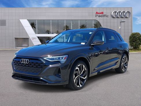Used 2024 Audi Q8 e-tron Premium Plus w/ Premium Plus Package AWD/4WD image 1