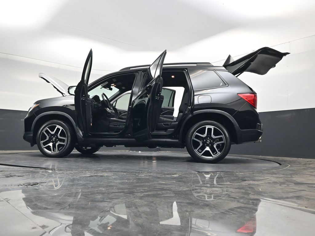 Used 2023 Honda Passport Elite image 40