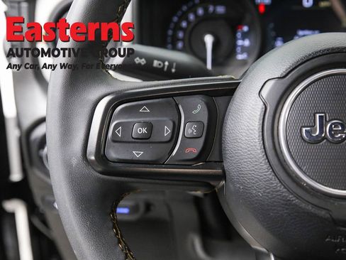 Used 2024 Jeep Wrangler Unlimited AWD/4WD image 15