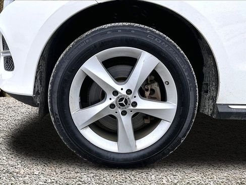 Used 2019 Mercedes-Benz GLE 400 4MATIC w/ Premium 1 Package image 9