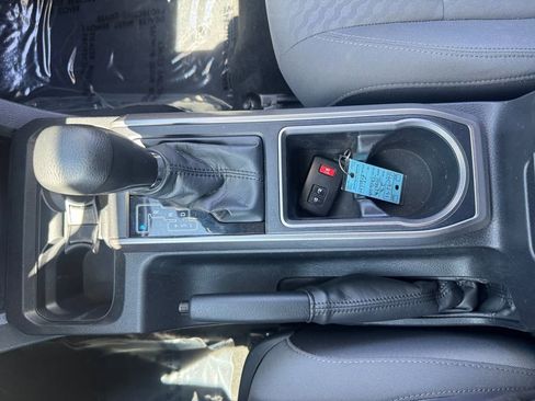 Used 2023 Toyota Tacoma SR5 AWD/4WD image 25
