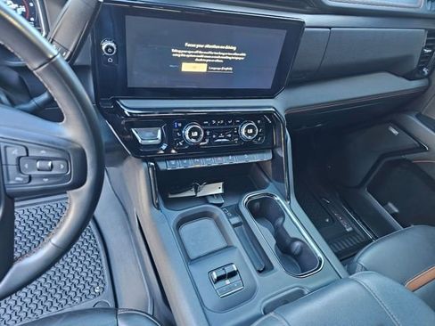 Used 2024 GMC Sierra 2500 AT4 w/ Technology Package image 33