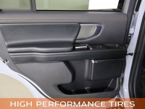 Used 2025 Ford Expedition Tremor AWD/4WD image 16