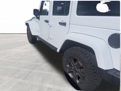 Used 2018 Jeep Wrangler Unlimited Sport AWD/4WD image 4