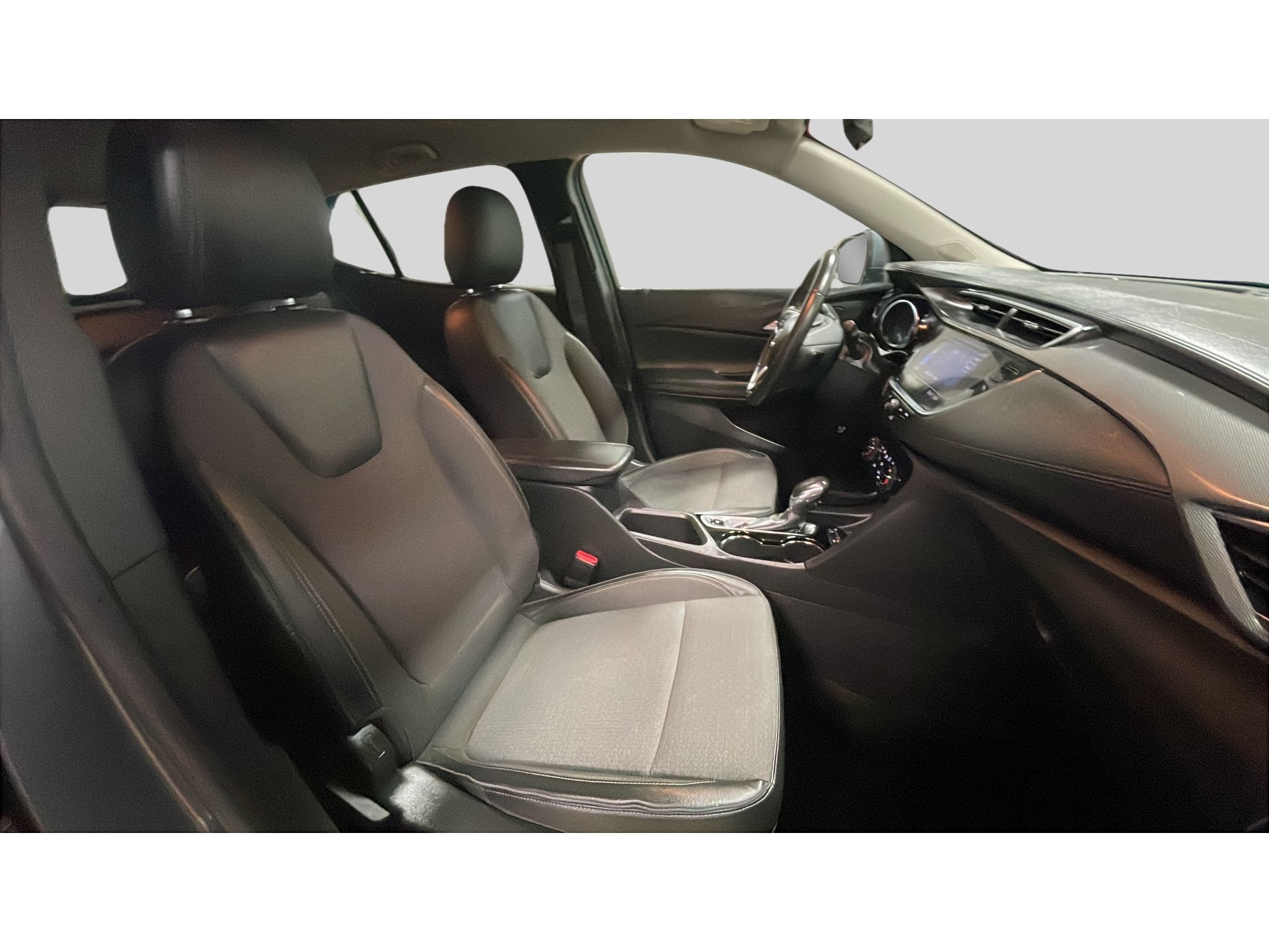 Used 2021 Buick Encore GX Select w/ Sport Touring Package FWD image 16