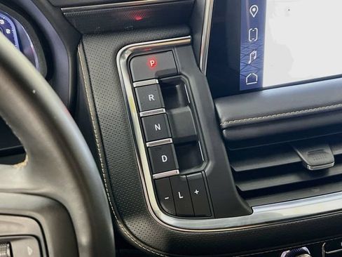 Used 2023 GMC Yukon AT4 w/ AT4 Premium Package AWD/4WD image 23