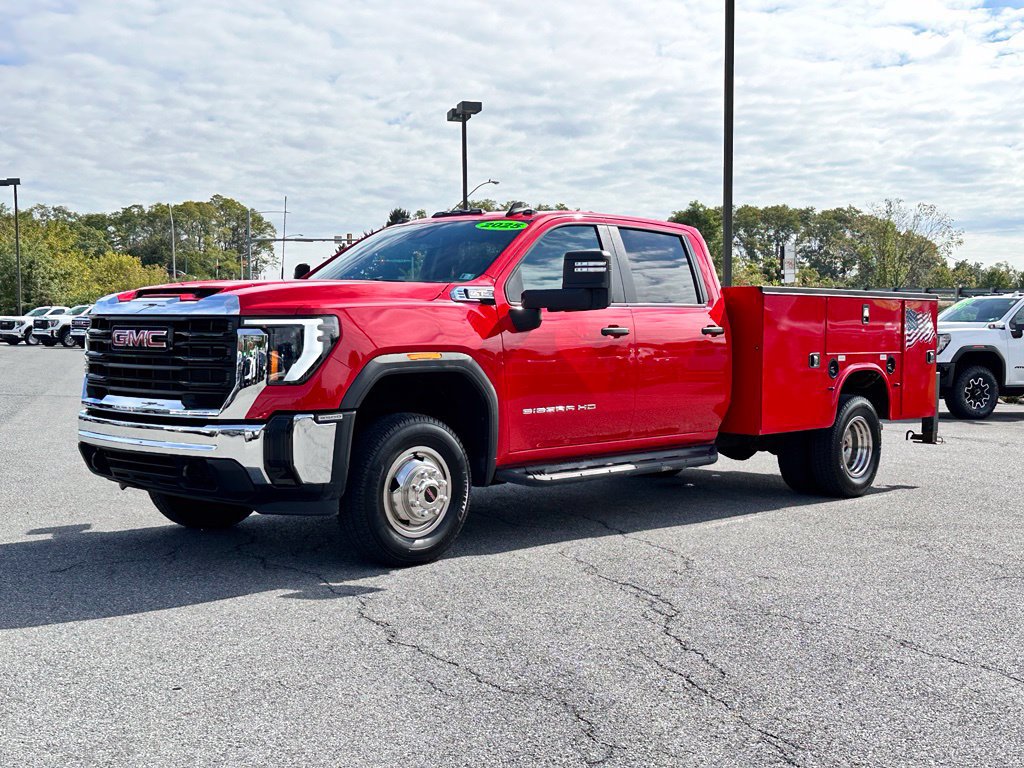 Used 2025 GMC Sierra 3500 Pro w/ Convenience Package AWD/4WD image 2