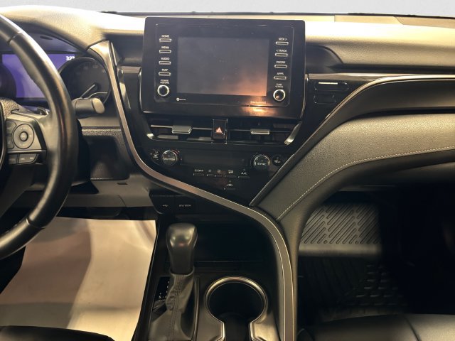 Used 2023 Toyota Camry SE w/ Cold Weather Package AWD/4WD image 12