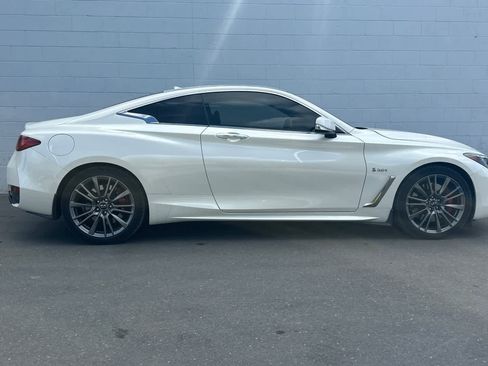 Used 2017 INFINITI Q60 Red Sport 400 image 9