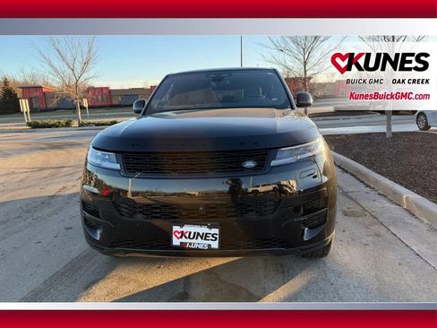 Used 2025 Land Rover Range Rover Sport SE AWD/4WD image 3