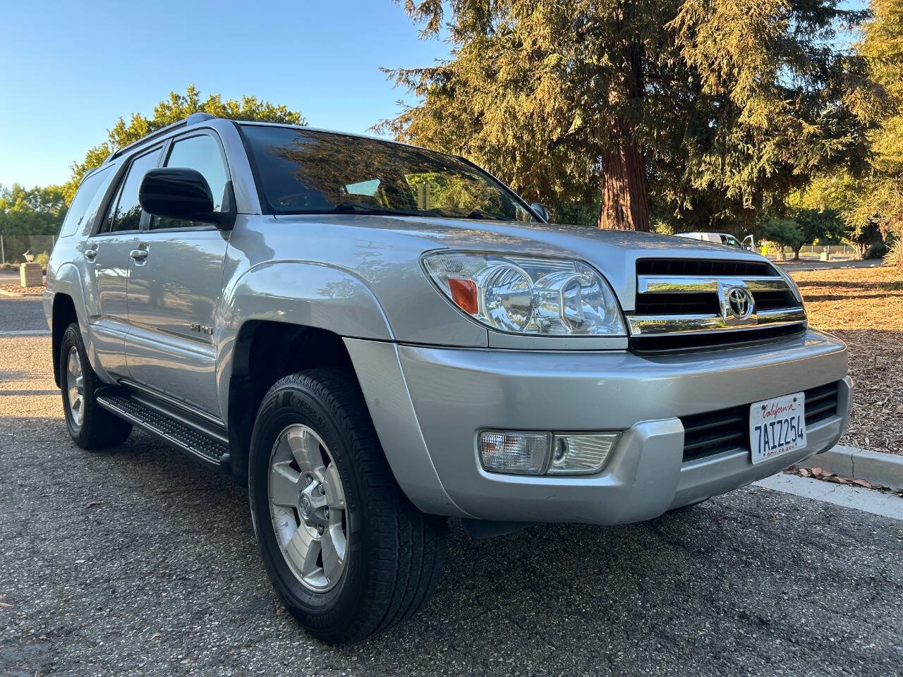 Used 2005 Toyota 4Runner SR5 AWD/4WD image 8