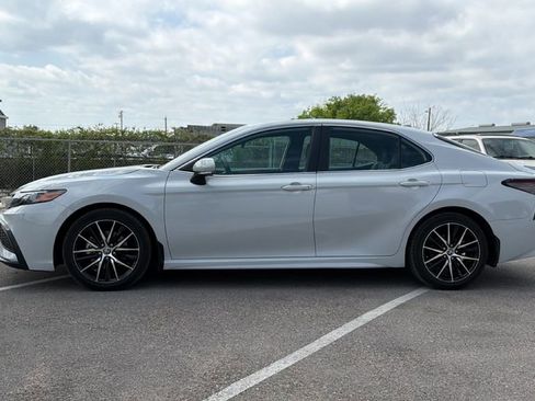 Certified 2024 Toyota Camry SE image 10