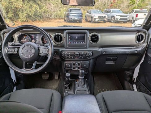 Used 2018 Jeep Wrangler Unlimited Sport S image 15