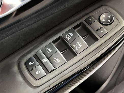 Used 2023 Jeep Cherokee Altitude Lux image 13