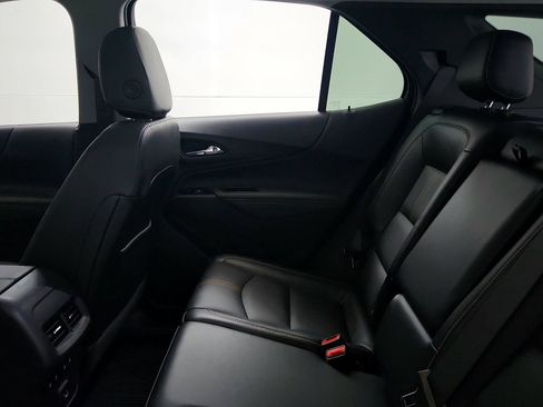 Used 2024 Chevrolet Equinox Premier AWD/4WD image 25