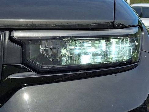 Used 2023 Jeep Grand Cherokee L Limited w/ Luxury Tech Group II image 9