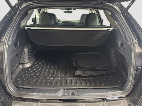 Certified 2024 Subaru Outback Limited image 6