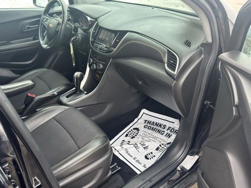 Used 2021 Chevrolet Trax LT image 26