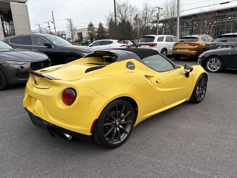 Used 2016 Alfa Romeo 4C Spider RWD image 16