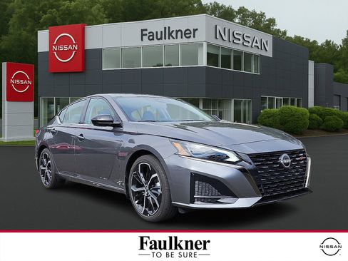 New 2025 Nissan Altima 2.5 SR w/ SR Premium Package image 1