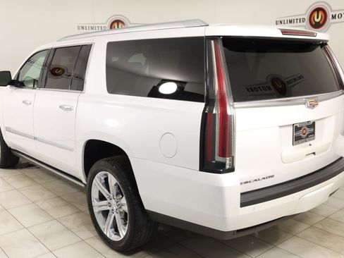 Used 2016 Cadillac Escalade ESV Premium AWD/4WD image 4