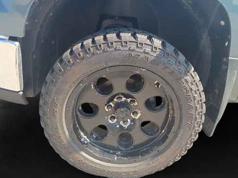 Used 2009 GMC Sierra 1500 SLE w/ Power Pack Plus AWD/4WD image 11