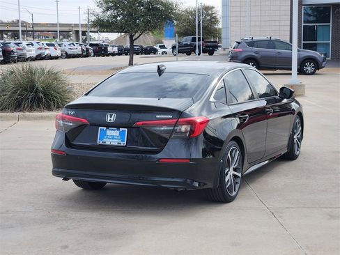 Certified 2024 Honda Civic Touring image 5