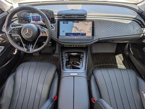Used 2025 Mercedes-Benz E 450 4MATIC All-Terrain Wagon image 4