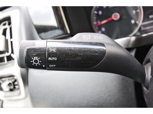 Used 2021 Kia Sorento LX FWD image 17