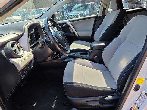 Used 2016 Toyota RAV4 XLE image 22
