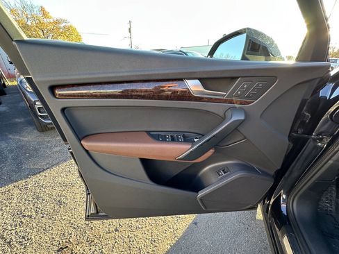 Used 2018 Audi Q5 2.0T Premium Plus image 11