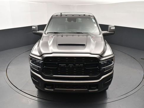 Used 2024 RAM 3500 Limited AWD/4WD image 14