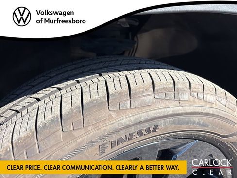 Certified 2023 Volkswagen Atlas SE w/ Panoramic Sunroof Package FWD image 10