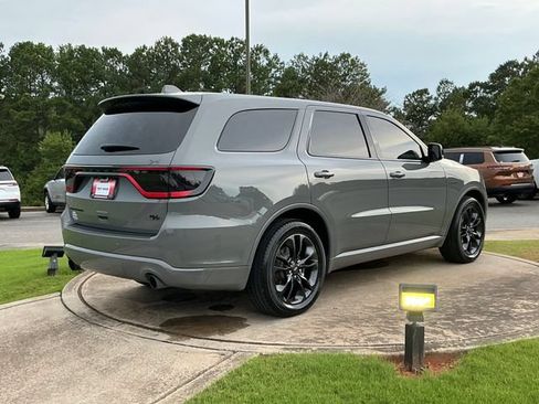 Used 2022 Dodge Durango R/T RWD image 7