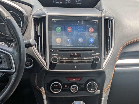 Used 2020 Subaru Crosstrek 2.0i Limited w/ Moonroof Package w/Navigation AWD/4WD image 18