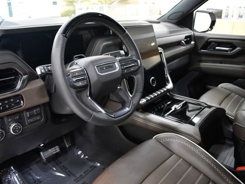 Used 2026 GMC Yukon XL Denali Ultimate AWD/4WD image 23