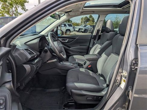 Used 2021 Subaru Forester Premium image 5