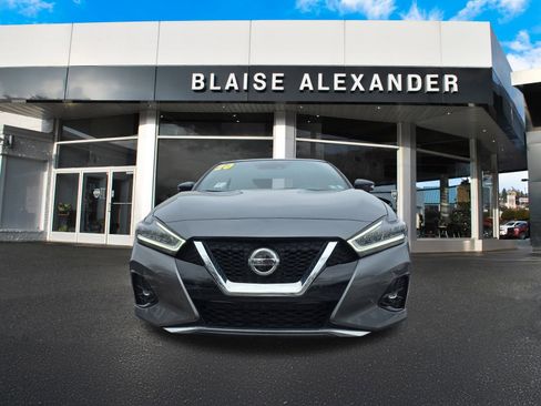 Used 2020 Nissan Maxima SR w/ Sport Mat Group image 9