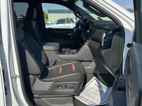 Used 2025 GMC Sierra 2500 AT4 AWD/4WD image 23