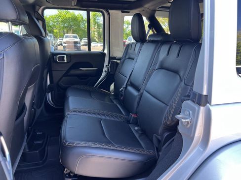 Used 2023 Jeep Wrangler Unlimited Sahara AWD/4WD image 13