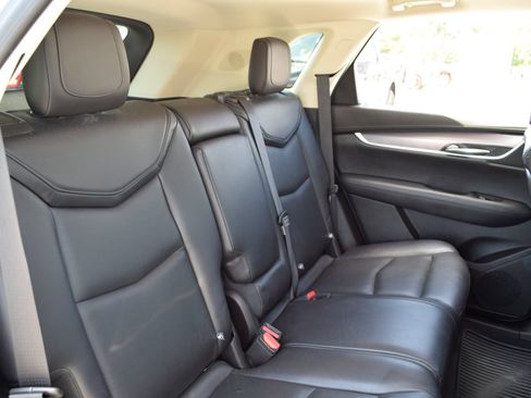 Used 2018 Cadillac XT5 Luxury w/ Driver Awareness Package FWD image 21
