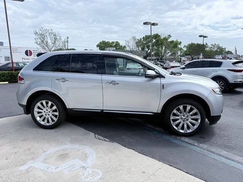 Used 2014 Lincoln MKX FWD w/ Equipment Group 102A image 8