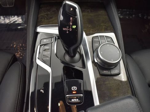 Used 2021 BMW 540i w/ M Sport Package RWD image 9
