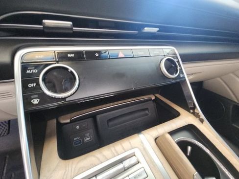 Used 2021 Genesis GV80 3.5T w/ Prestige Package 07 AWD/4WD image 25