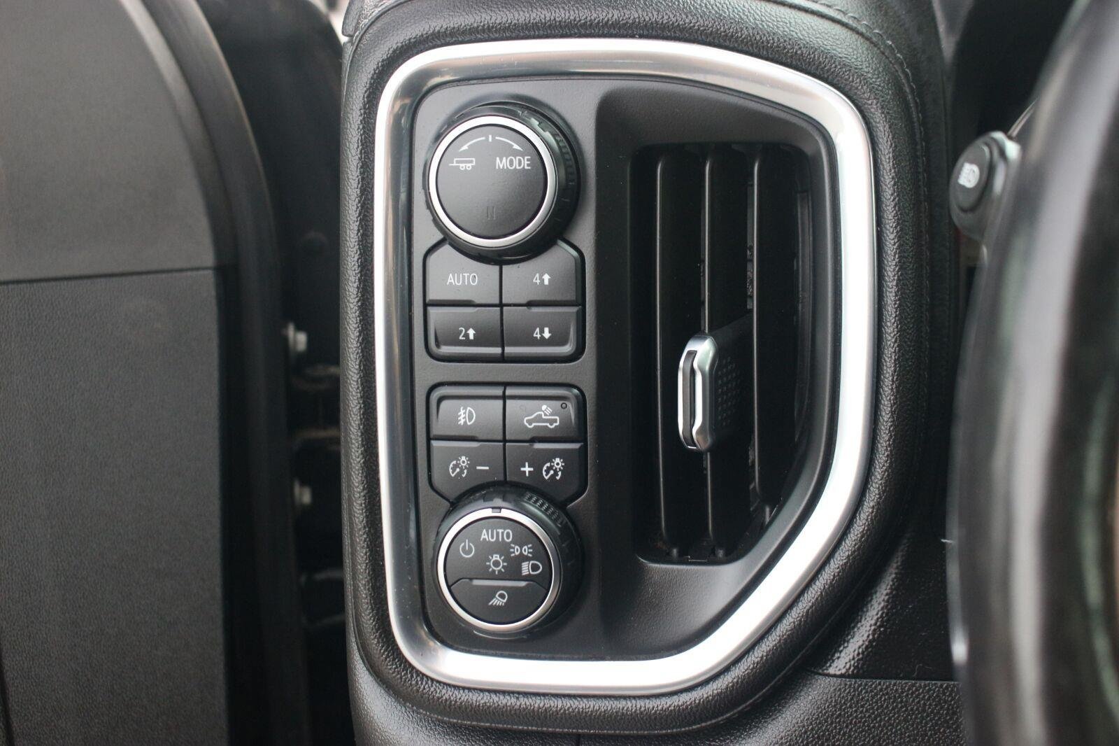 Used 2020 Chevrolet Silverado 2500 High Country AWD/4WD image 35